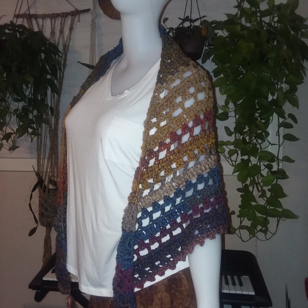 New handmade multi colored crochet triangler scarf/shawl with tassels - Picture 8 of 11
